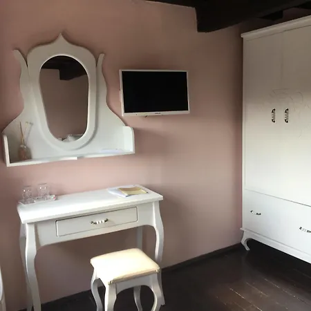 History Unique Weliko Tarnowo