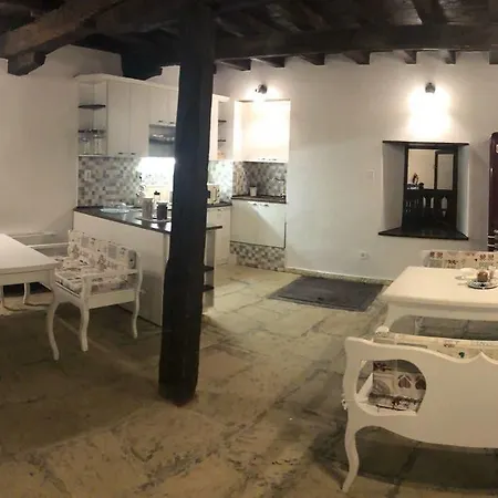 History Unique 3* Veliko Tárnovo