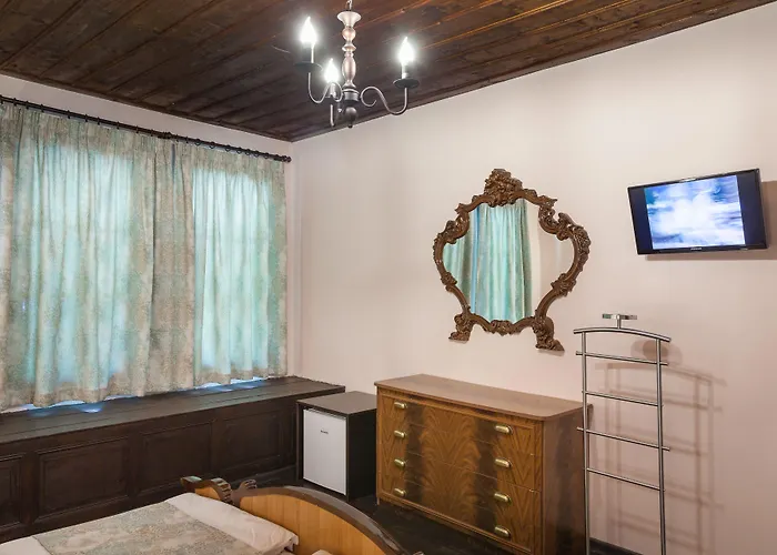 History Unique Guest house