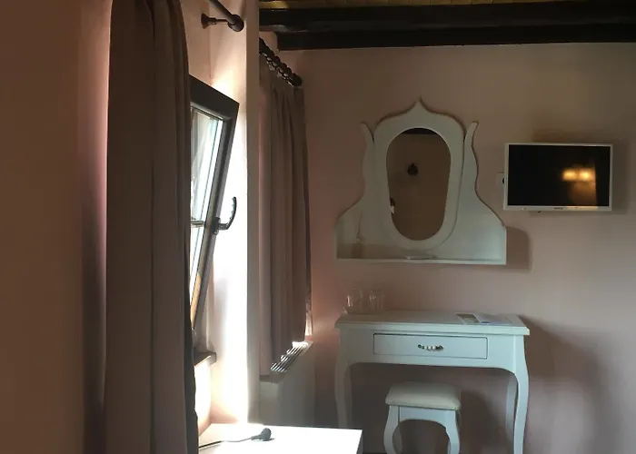 Guest house History Unique